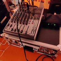 BEHRINGER Xenyx 1204 USB CON FLIGHTCASE