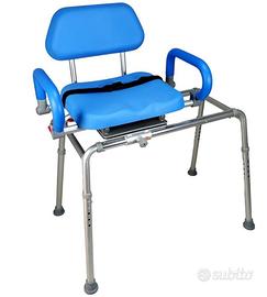 Ausilio per accesso vasca da bagno.