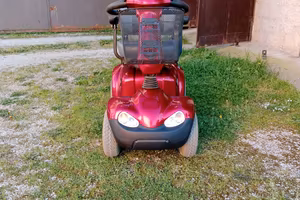 Scooter Elettrico per anziani / disabili