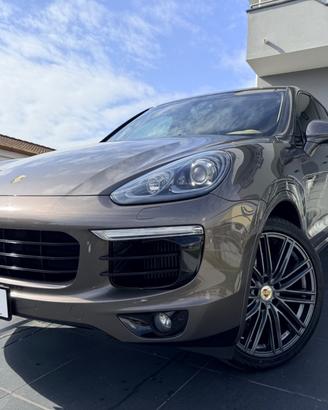 Porsche Cayenne 3.0 Diesel in garanzia no tasse