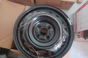 cerchi in acciaio da 15 pollici per Toyota Yaris 