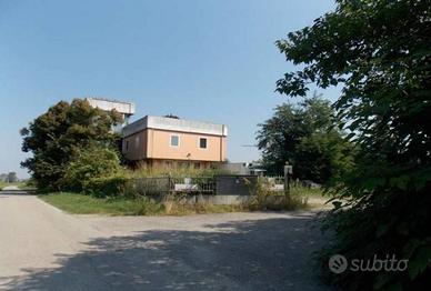 Immobile in asta di 1320 m² a Cornegliano Laudense