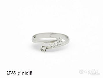 Anello ReCarlo con tre diamanti