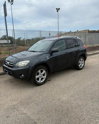 Rav 4 2.2 2008