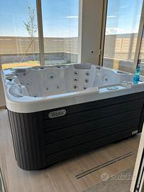 piscina idromassaggio Wells 