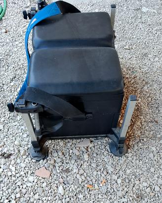 Sgabello e porta accessori pesca 
