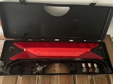 Toyota valigetta triangolo e lampadine di ricambio