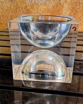 Guzzini oggetto arredamento in acrilico cubosfera