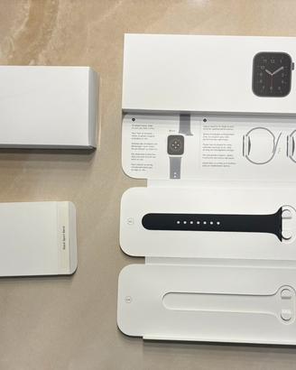 Apple Watch SE 44mm Sport Black