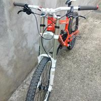 COMMENCAL SUPREME DH