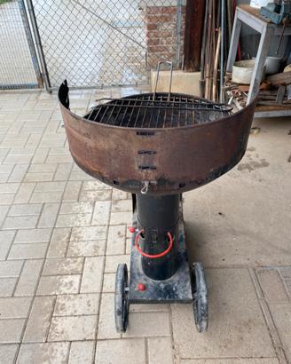 Piccolo barbecue a ruote