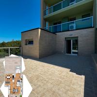 Appartamento nuovo con ampio terrazzo