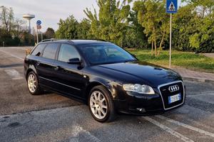 Audi A4 2.0 quattro