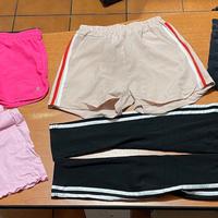 Pantaloncini corti 4 pezzi + pantalone tuta Bambin