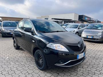 Lancia Ypsilon 1.2 69 CV 5 porte S&S Black and Noi