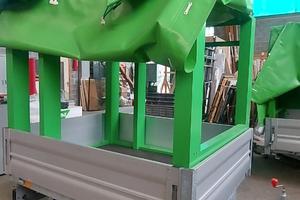 Carrello rimorchio targato ben tenuto