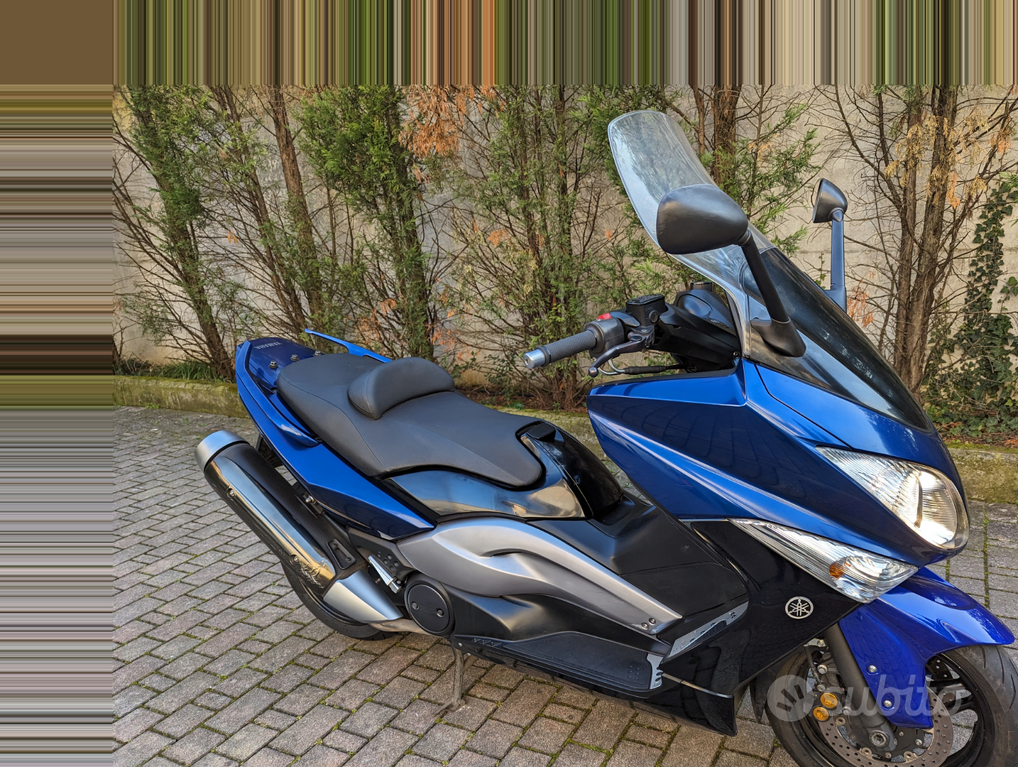 Yamaha TMax 500 colore blu usato in vendita