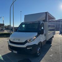 Iveco daily 35-130 cassone centinato 016