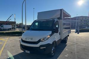 Iveco daily 35-130 cassone centinato 016