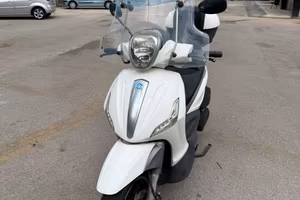 Piaggio Beverly 350 Sport Touner