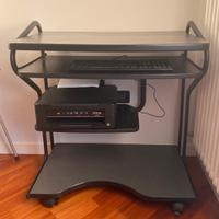 Scrivania salvaspazio multifunzione con ruote