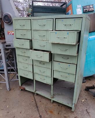 cassettiera militare