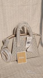 Borse Michael Kors + 1 rosetto Givenchy in omaggio