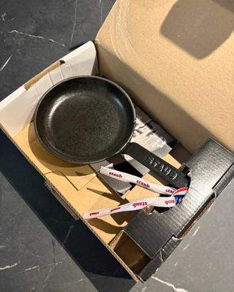 Staub Mini Frying Pan padella in ghisa nera 0,15 L