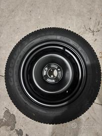 Pneumatico su cerchio in ferro