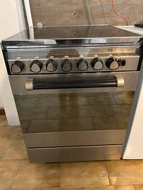 Cucina a gas 4 fuochi e forno elettrico ventilato