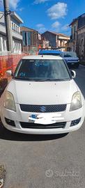 Auto Suzuki Swift