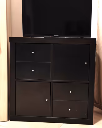 Mobile Ikea color nero 