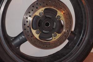 cerchio + gomma Kawasaki Pirelli Diablo rosso 2022