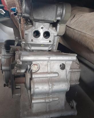 Motore monoblocco Ducati 748S