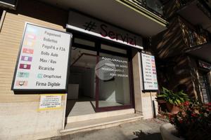 NEGOZIO A PALOMBARA SABINA