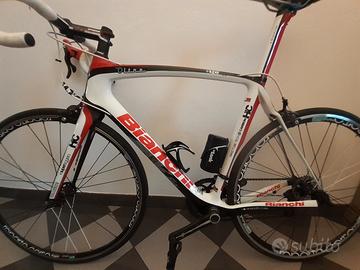 BIANCHI OLTRE SUPERLEGGERA 