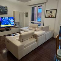 Divano ad angolo poltrone e sofà