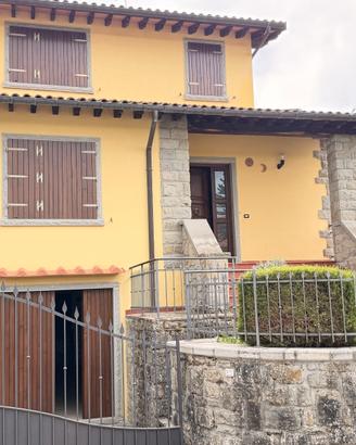 Villetta Bifamiliare a Caiano
