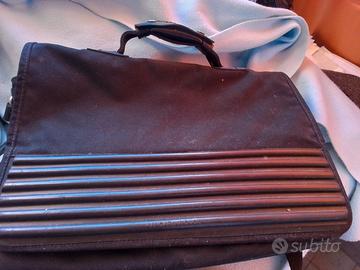 borsa portadocumenti o computer