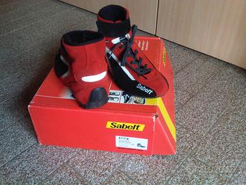 Scarpe ignifughe.