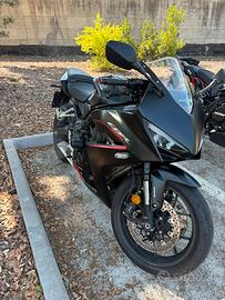 Honda CBR 650 R E-Clutch – Anno 2025