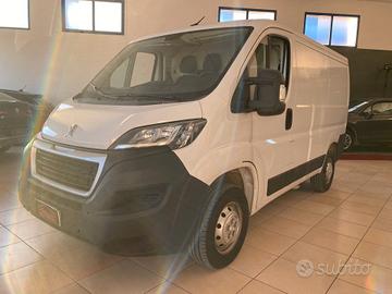 PEUGEOT Boxer 330 2.2 BlueHDi 140 S&S PC-TN Furgon