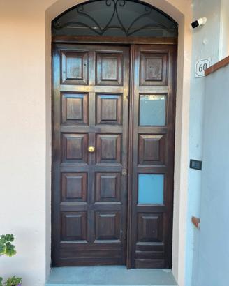 Portone in legno