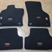 Set Tappeti Audi in Velluto con ricami