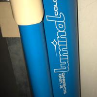 Schermo di proiezione HD su treppiede