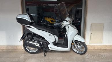 Honda SH 300 i