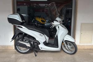 Honda SH 300 i