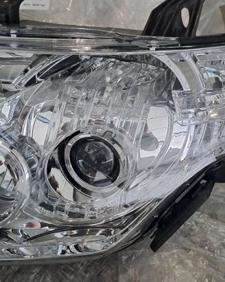 faro anteriore sx pajero V80 xenon con centralina
