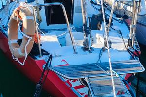 Barca a vela-natante- alla boa-regata/crociera