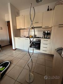 Lampada da terra LED intrecciata – 160 cm